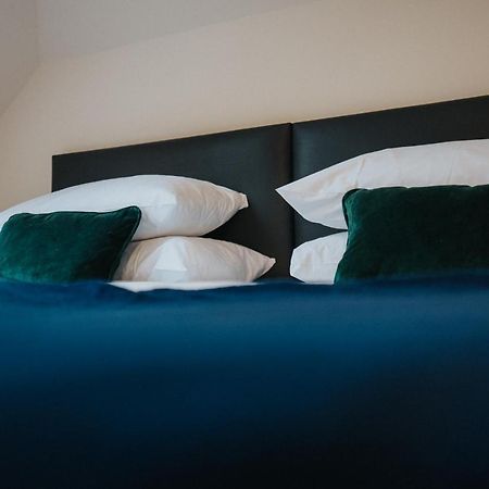 Albert - 5 Bedrooms Sleeps 11 Parking Wi-Fi Contractors Preston  Zewnętrze zdjęcie