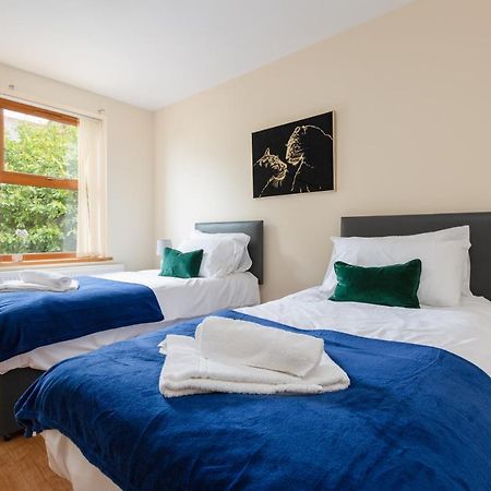 Albert - 5 Bedrooms Sleeps 11 Parking Wi-Fi Contractors Preston  Zewnętrze zdjęcie