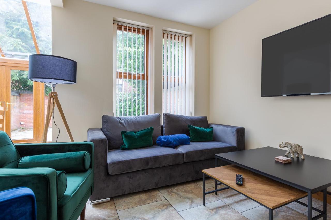 Albert - 5 Bedrooms Sleeps 11 Parking Wi-Fi Contractors Preston  Zewnętrze zdjęcie