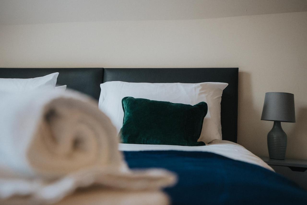 Albert - 5 Bedrooms Sleeps 11 Parking Wi-Fi Contractors Preston  Zewnętrze zdjęcie